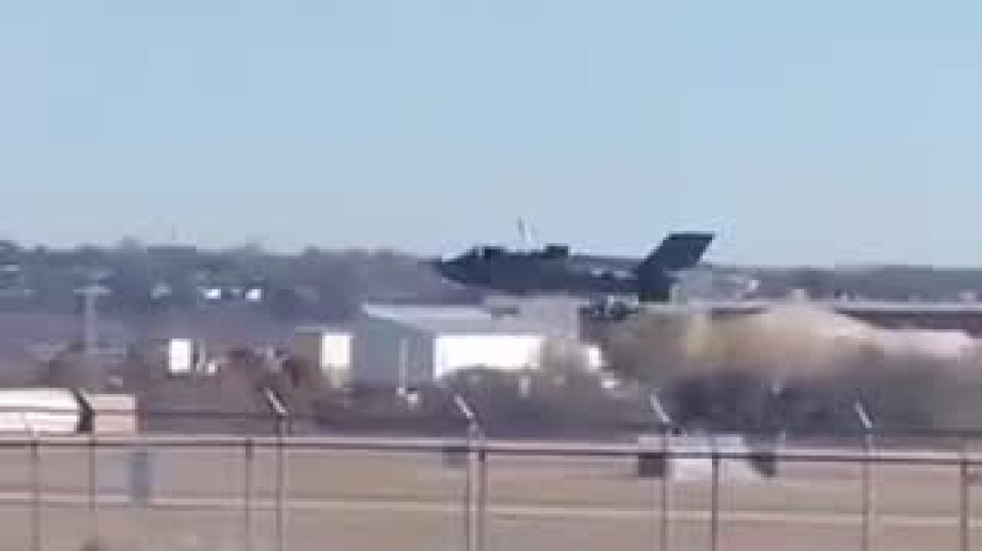 Texas Pilot Ejects Himself from F-35B at Airbase