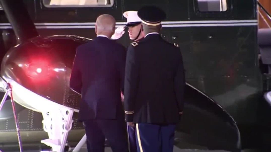 HE’S SHOT: Joe Biden Wanders Around Confused Upon Landing in Delaware
