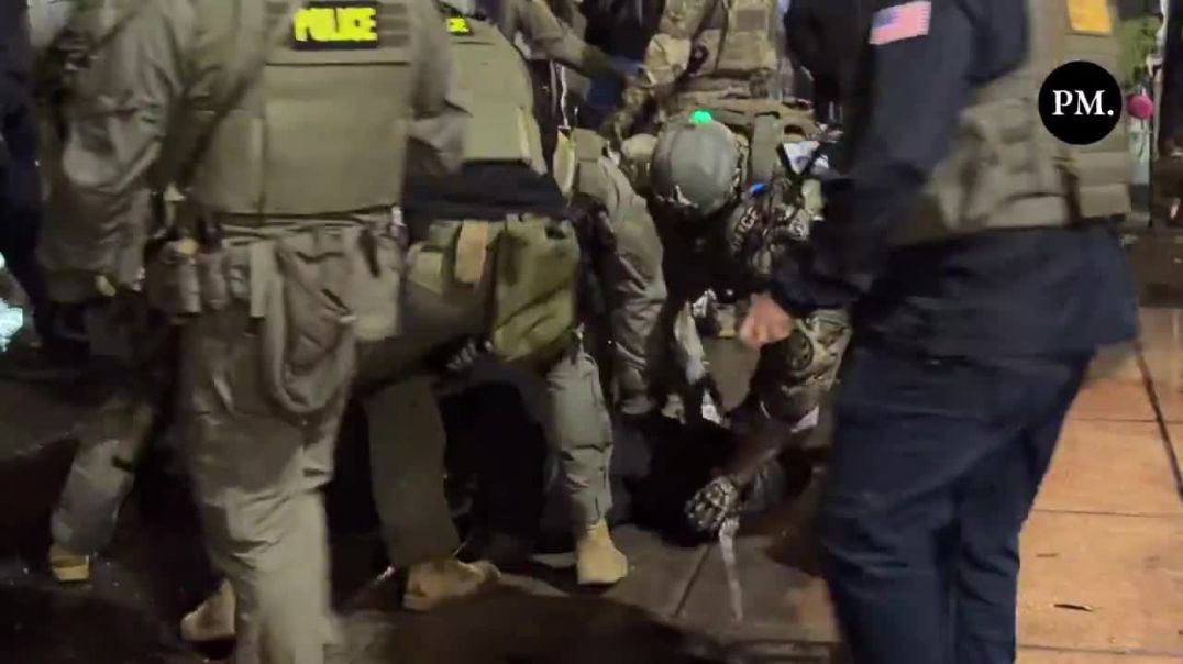 ⁣Federal Agents DECIMATE Antifa in Portland — Pummeling them to the ground.