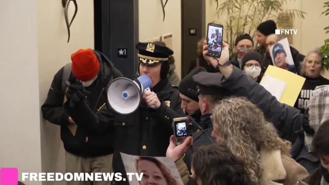 Police are MASS ARRESTING Anti ICE Rioters at NYC Hilton Hotel