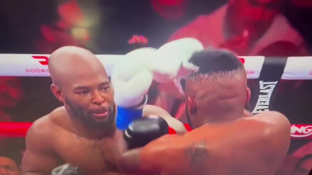 Jarrell Miller Humiliated as Toupee Flies Off After Knockdown